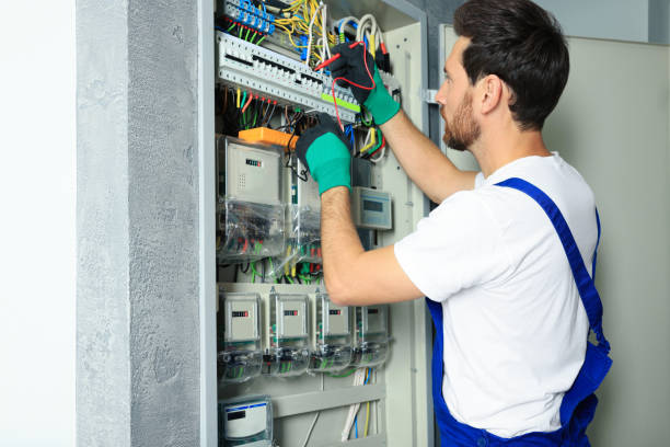 Best Emergency Electrical Repair  in Johnstown, NY